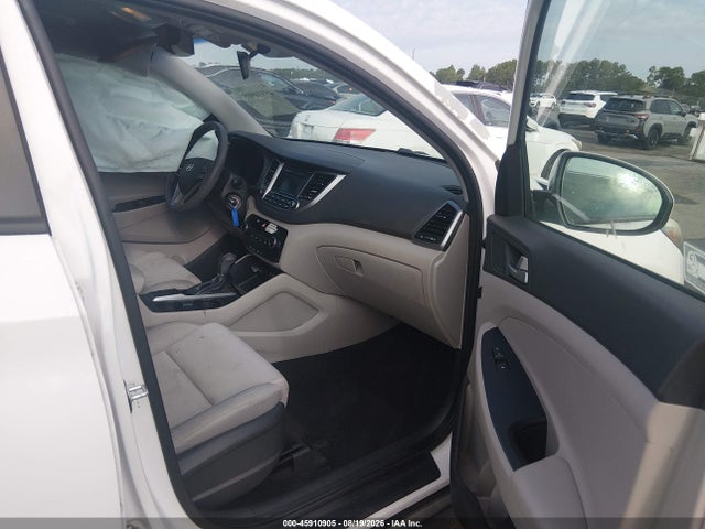 Продажа на аукционе авто 2018 Hyundai Tucson Se, vin: KM8J23A43JU757272, номер лота: 45910905