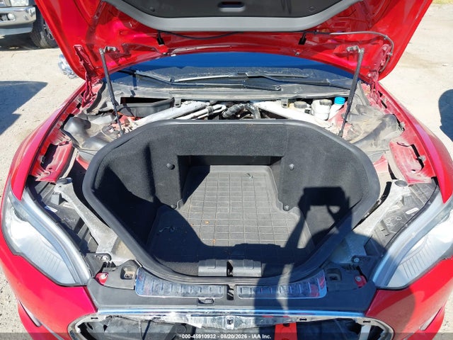 2014 Tesla Model S P85 მანქანა იყიდება აუქციონზე, vin: 5YJSA1H17EFP31798, აუქციონის ნომერი: 45910932