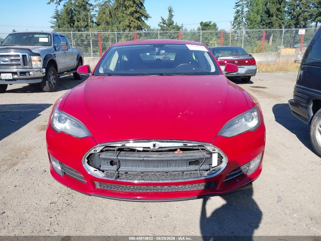 2014 Tesla Model S P85 მანქანა იყიდება აუქციონზე, vin: 5YJSA1H17EFP31798, აუქციონის ნომერი: 45910932