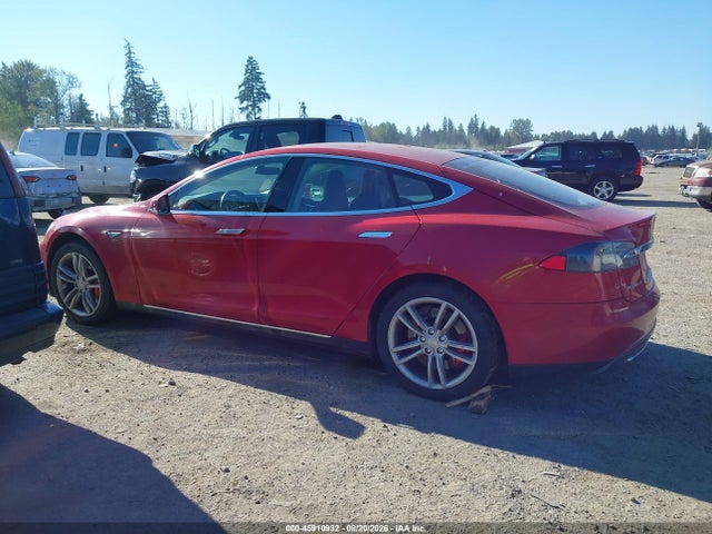 2014 Tesla Model S P85 მანქანა იყიდება აუქციონზე, vin: 5YJSA1H17EFP31798, აუქციონის ნომერი: 45910932