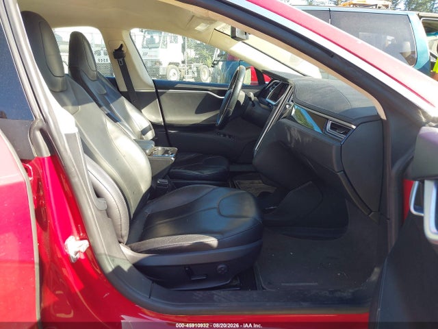 2014 Tesla Model S P85 მანქანა იყიდება აუქციონზე, vin: 5YJSA1H17EFP31798, აუქციონის ნომერი: 45910932