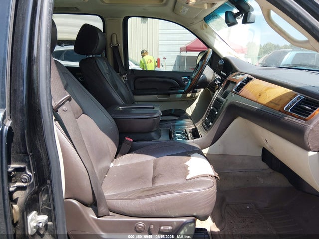 2009 Cadillac Escalade Esv Platinum Edition მანქანა იყიდება აუქციონზე, vin: 1GYFK36209R176774, აუქციონის ნომერი: 45910949