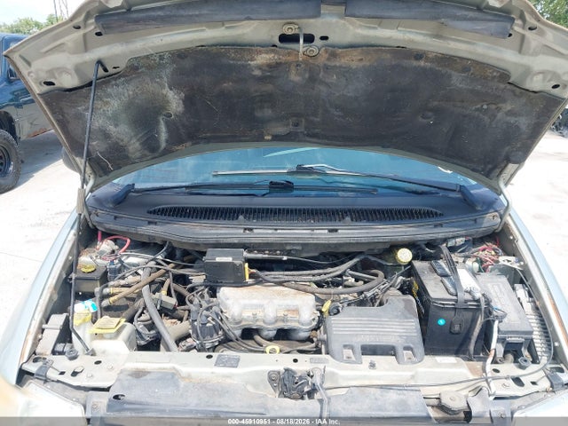 45910951 :رقم المزاد ، 2C4GJ2533YR824666 vin ، 2000 Chrysler Voyager مزاد بيع
