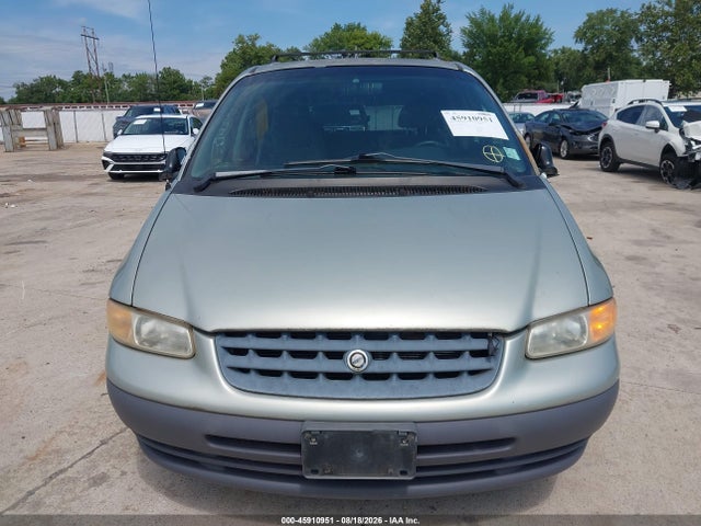 45910951 :رقم المزاد ، 2C4GJ2533YR824666 vin ، 2000 Chrysler Voyager مزاد بيع