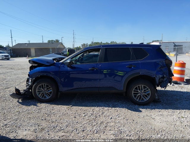 45910956 :رقم المزاد ، 5N1BT3AB3PC811863 vin ، 2023 Nissan Rogue S Intelligent Awd مزاد بيع