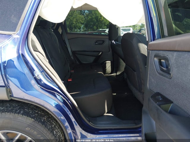 45910956 :رقم المزاد ، 5N1BT3AB3PC811863 vin ، 2023 Nissan Rogue S Intelligent Awd مزاد بيع