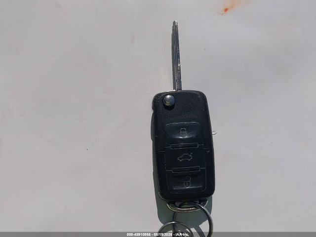 45910958 :رقم المزاد ، 3VWRG3AL9AM010115 vin ، 2010 Volkswagen New Beetle 2.5l مزاد بيع