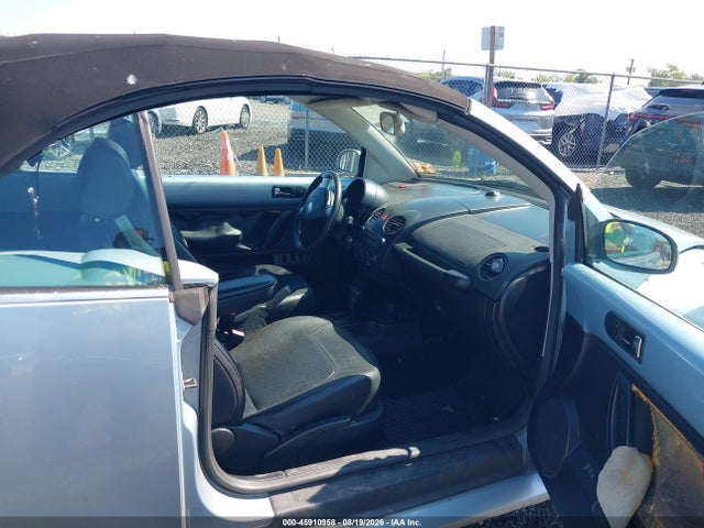 45910958 :رقم المزاد ، 3VWRG3AL9AM010115 vin ، 2010 Volkswagen New Beetle 2.5l مزاد بيع