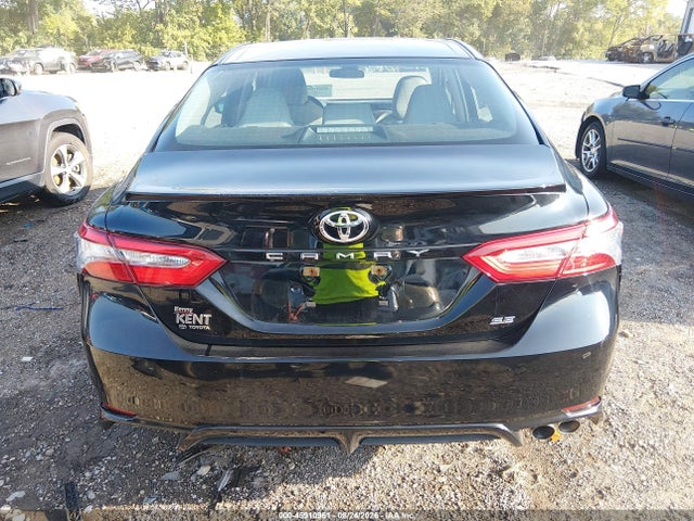45910961 :رقم المزاد ، 4T1B11HK2JU580620 vin ، 2018 Toyota Camry Se مزاد بيع