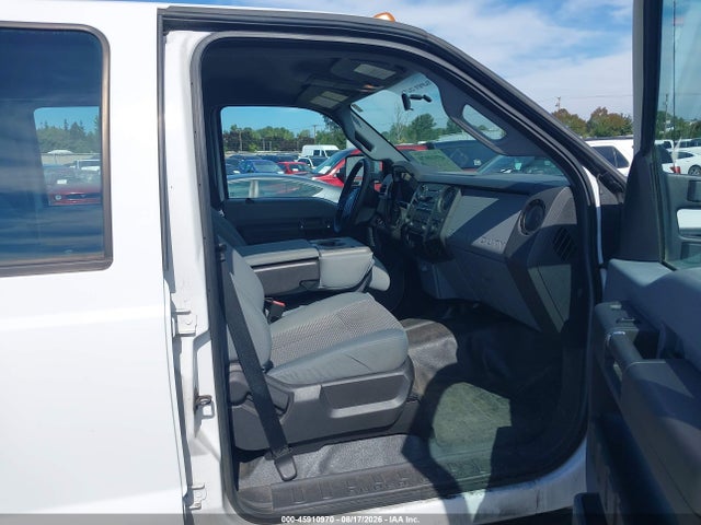 1FT8W4DT1GEA51517 Ford F-450 Xl