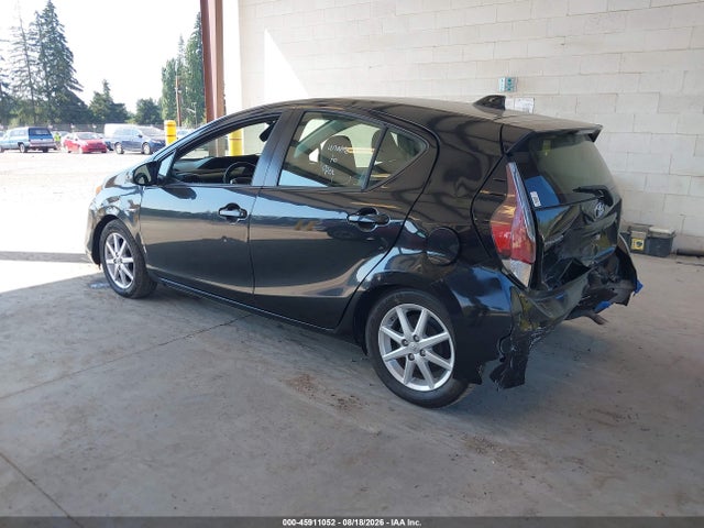 Toyota Prius C Four 2015 JTDKDTB34F1093159 Image 3