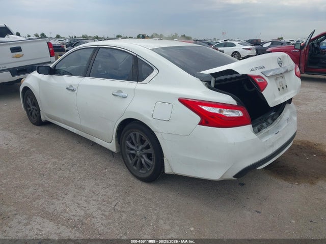 2016 Nissan Altima 2.5 S მანქანა იყიდება აუქციონზე, vin: 1N4AL3AP7GN333694, აუქციონის ნომერი: 45911088