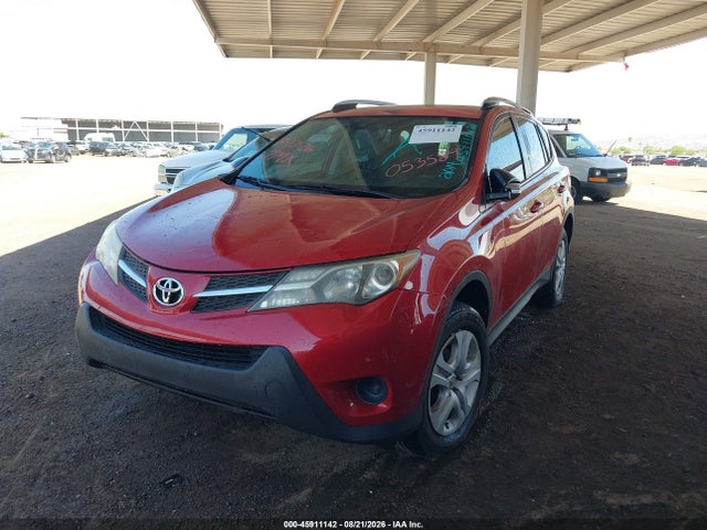 Toyota RAV4 LE 2014 JTMBFREV6ED053589 Image 2