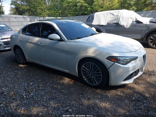 Продажа на аукционе авто 2018 Alfa Romeo Giulia Ti Lusso Awd, vin: ZARFAEEN1J7572783, номер лота: 45911143
