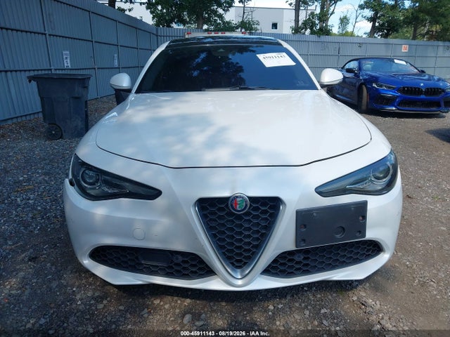 Продажа на аукционе авто 2018 Alfa Romeo Giulia Ti Lusso Awd, vin: ZARFAEEN1J7572783, номер лота: 45911143