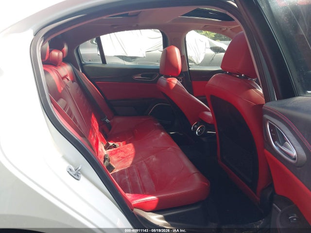 Продажа на аукционе авто 2018 Alfa Romeo Giulia Ti Lusso Awd, vin: ZARFAEEN1J7572783, номер лота: 45911143