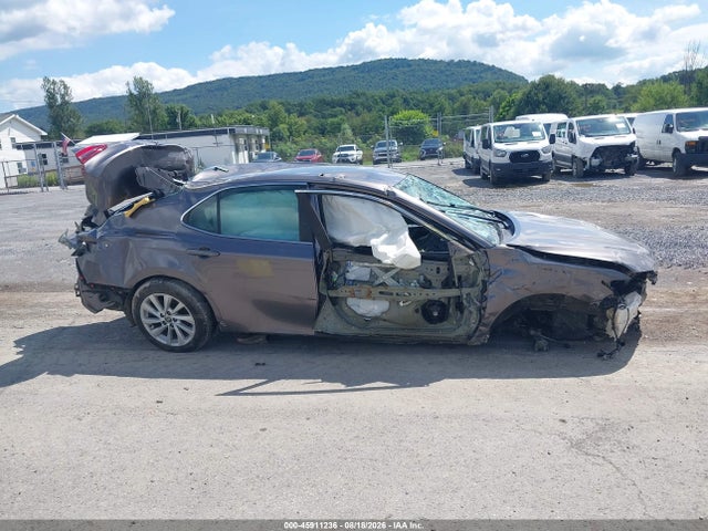Продаж на аукціоні авто 2022 Toyota Camry Le, vin: 4T1C11AK1NU663671, номер лоту: 45911236