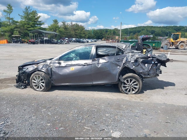 Продаж на аукціоні авто 2022 Toyota Camry Le, vin: 4T1C11AK1NU663671, номер лоту: 45911236