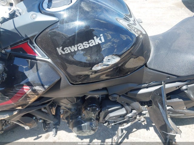45911247 :رقم المزاد ، ML5EREP16SDAF8805 vin ، 2025 Kawasaki Er650 P مزاد بيع