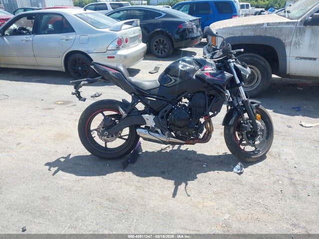 45911247 :رقم المزاد ، ML5EREP16SDAF8805 vin ، 2025 Kawasaki Er650 P مزاد بيع