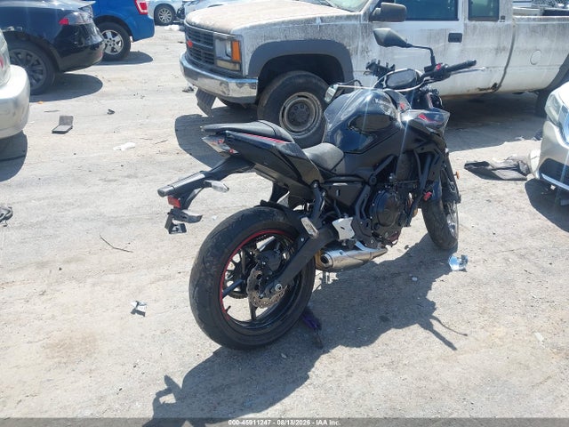 45911247 :رقم المزاد ، ML5EREP16SDAF8805 vin ، 2025 Kawasaki Er650 P مزاد بيع