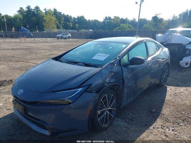Toyota Prius Limited Awd-e 2026 JTDADABU9T3033693 Image 2