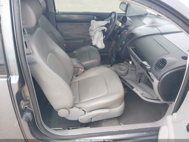 2005 Volkswagen New Beetle Gls მანქანა იყიდება აუქციონზე, vin: 3VWCK31CX5M400263, აუქციონის ნომერი: 45911330