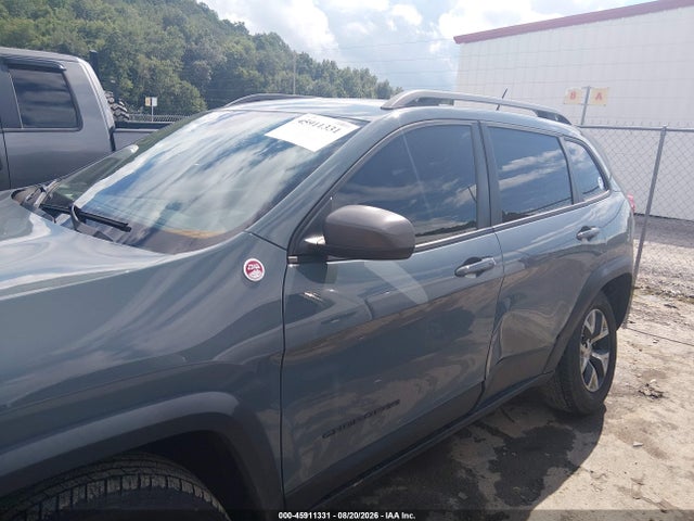Продаж на аукціоні авто 2015 Jeep Cherokee Trailhawk, vin: 1C4PJMBS8FW650444, номер лоту: 45911331
