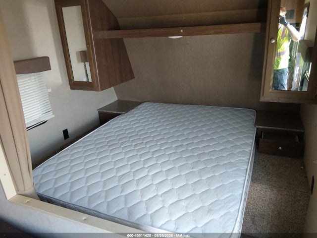 Продажа на аукционе авто 2016 Dutchmen Coleman M235qb Lante, vin: 4YDT23526GY933297, номер лота: 45911428
