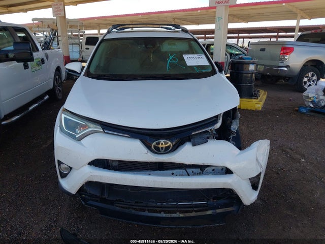 2T3RFREV9HW564218 Toyota Rav4 Xle