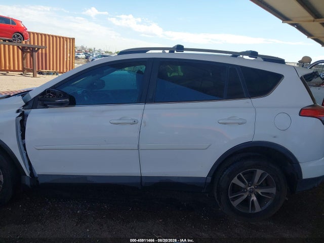 2T3RFREV9HW564218 Toyota Rav4 Xle