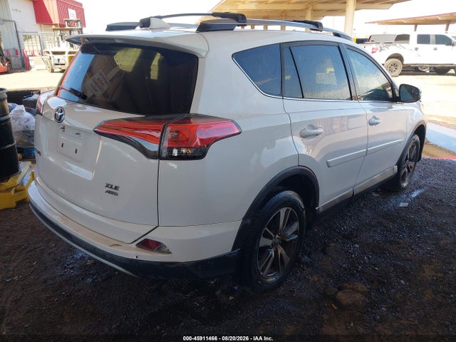 2T3RFREV9HW564218 Toyota Rav4 Xle