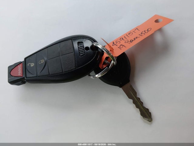 Продаж на аукціоні авто 2019 Ram 1500 Classic Tradesman  4x4 5'7 Box, vin: 1C6RR7KGXKS658441, номер лоту: 45911517