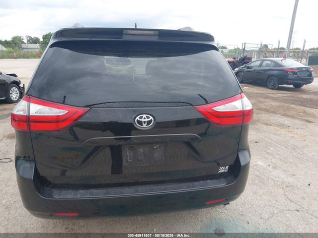 2019 Toyota Sienna Xle Premium 7 Passenger მანქანა იყიდება აუქციონზე, vin: 5TDDZ3DCXKS227127, აუქციონის ნომერი: 45911607