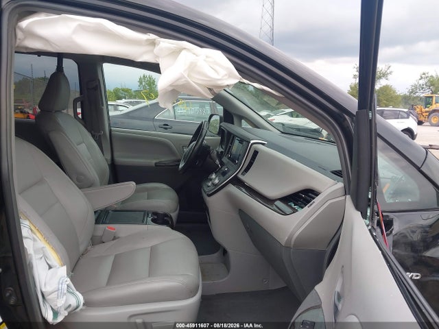 2019 Toyota Sienna Xle Premium 7 Passenger მანქანა იყიდება აუქციონზე, vin: 5TDDZ3DCXKS227127, აუქციონის ნომერი: 45911607