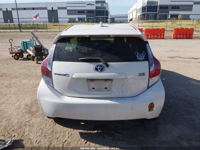 Продажа на аукционе авто 2016 Toyota Prius C One, vin: JTDKDTB31G1128175, номер лота: 45911608