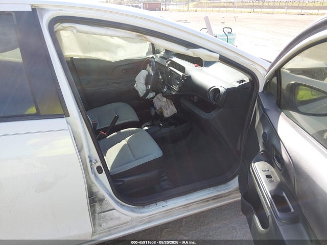 Продажа на аукционе авто 2016 Toyota Prius C One, vin: JTDKDTB31G1128175, номер лота: 45911608