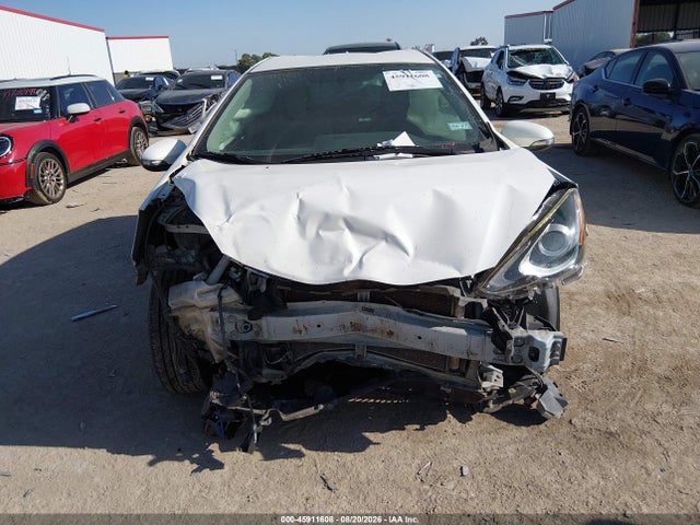 Продажа на аукционе авто 2016 Toyota Prius C One, vin: JTDKDTB31G1128175, номер лота: 45911608