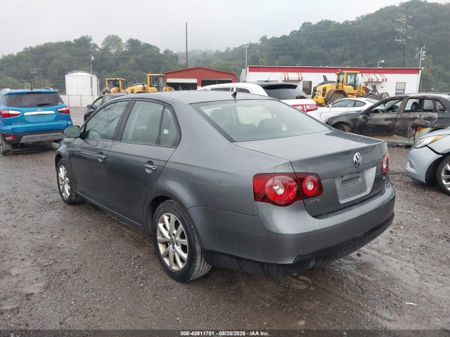 Продаж на аукціоні авто 2010 Volkswagen Jetta Limited Edition, vin: 3VWAZ7AJ4AM094518, номер лоту: 45911701