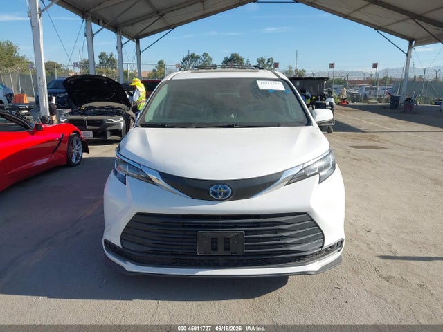 Toyota SIENNA LE 2021 5TDBRKEC4MS073310 Image 12