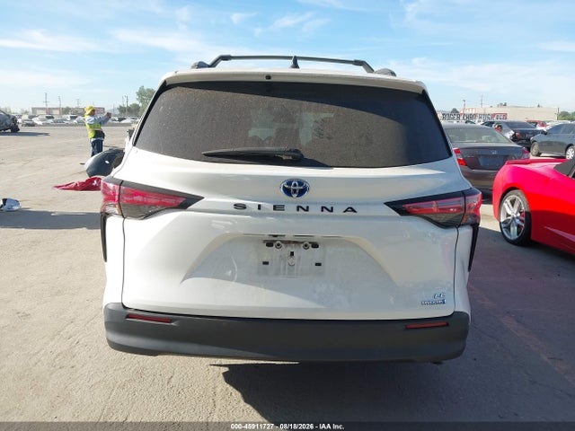 Toyota SIENNA LE 2021 5TDBRKEC4MS073310 Image 16