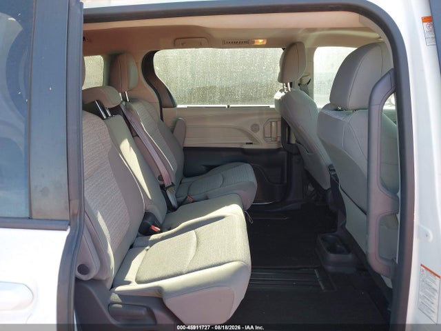 Toyota SIENNA LE 2021 5TDBRKEC4MS073310 Image 8