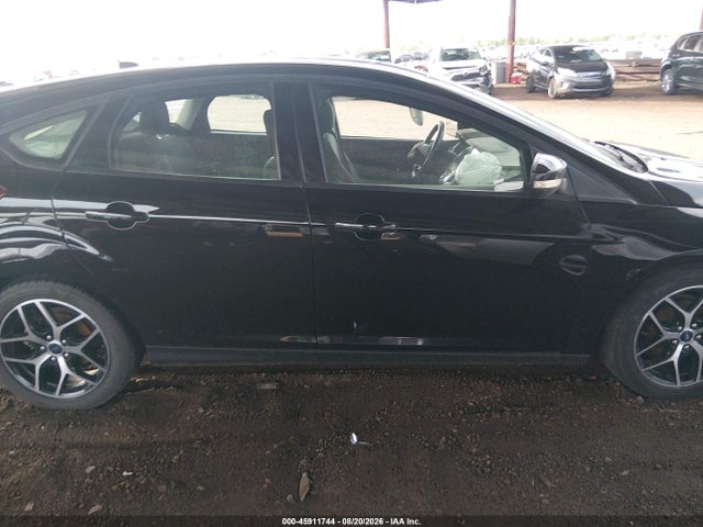 Ford FOCUS SEL 2018 1FADP3M24JL203246 Image 13