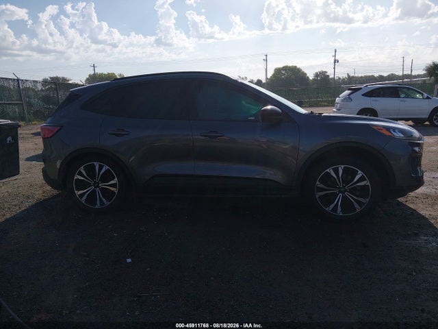1FMCU0G68NUA30452 Ford ESCAPE SE