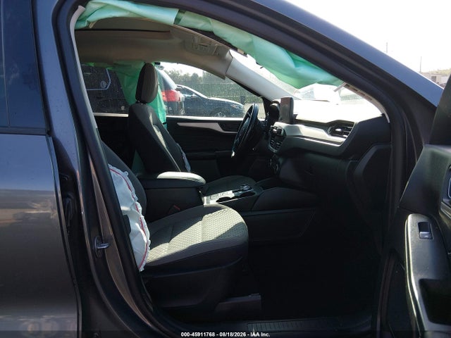1FMCU0G68NUA30452 Ford ESCAPE SE