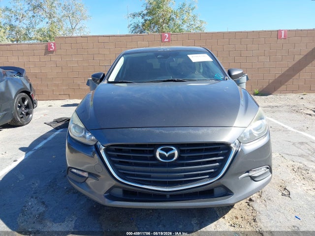 3MZBN1L36JM269590 Mazda Mazda3 Touring