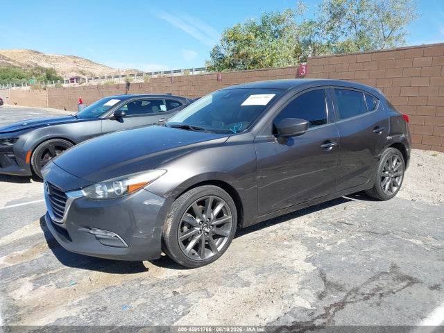 3MZBN1L36JM269590 Mazda Mazda3 Touring