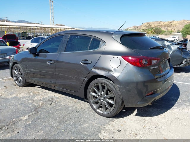 3MZBN1L36JM269590 Mazda Mazda3 Touring