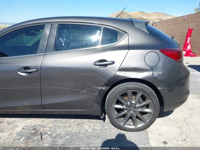 3MZBN1L36JM269590 Mazda Mazda3 Touring