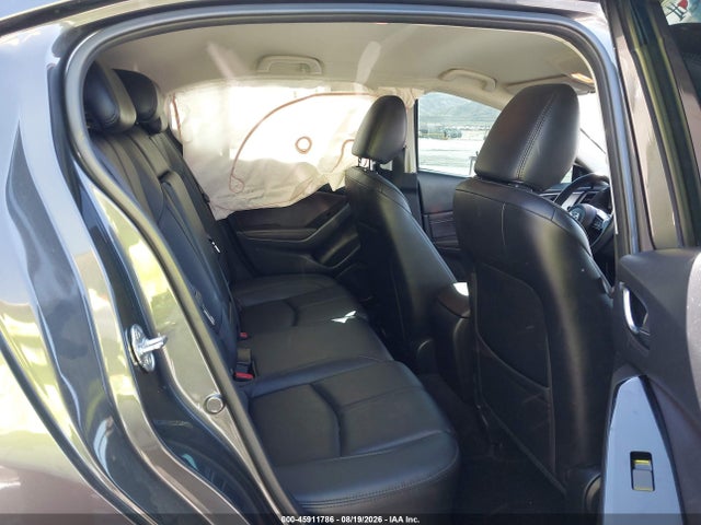 3MZBN1L36JM269590 Mazda Mazda3 Touring